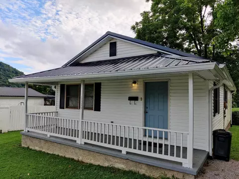1329 Frontier Dr, Morehead, KY 40351 photo 1