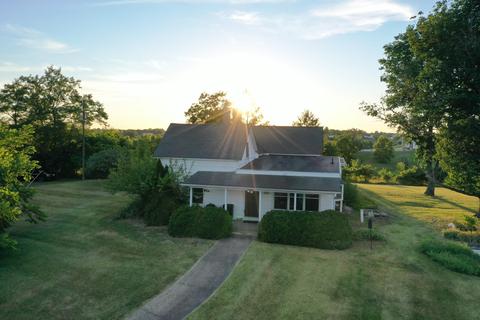 425 Cosby Ln, Salvisa, KY 40372