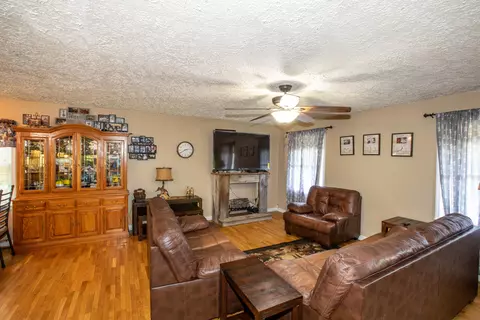 202 Old Garrard Rd, Berea, KY 40403 photo 8