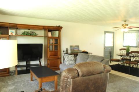 74 Clearview Dr, Irvine, KY 40336 photo 8