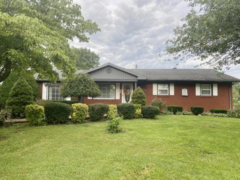 1052 Peacock Rd, Paris, KY 40361 photo 1