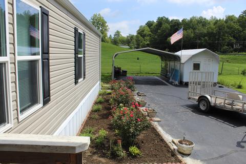 50 Lick Fork Rd, Middlesboro, KY 40965 photo 3