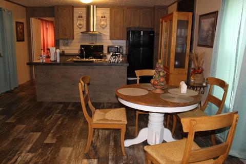 50 Lick Fork Rd, Middlesboro, KY 40965 photo 11