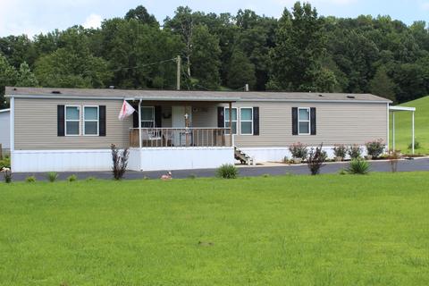 50 Lick Fork Rd, Middlesboro, KY 40965 photo 1
