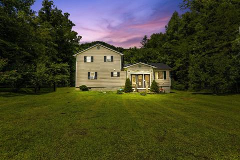 98 Brittany Rd, Stanton, KY 40380 photo 1