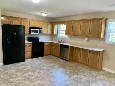 515 Brady Ln, Berea, KY 40403 photo 3