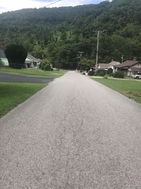 275 Hemlock St, Benham, KY 40807 photo 12