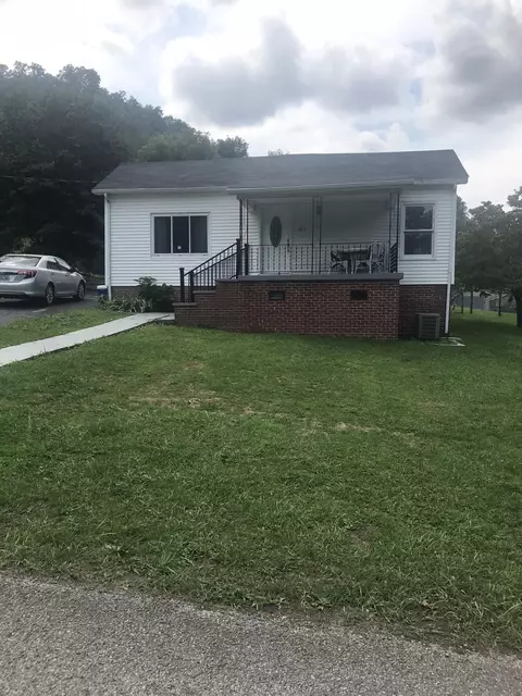 275 Hemlock St, Benham, KY 40807 photo 1