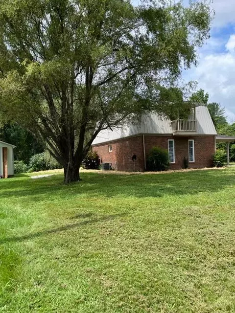 461 Lakeside Estates Dr, Corbin, KY 40701