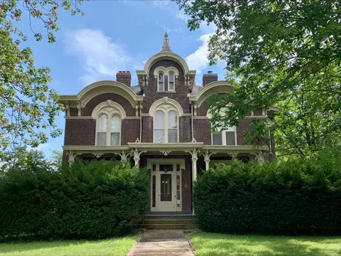 151 Duncan Ave, Paris, KY 40361 photo 1