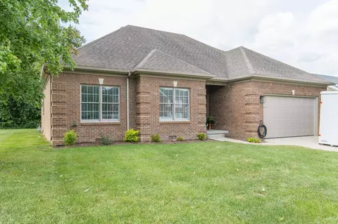113 Lynne Dr, Berea, KY 40403 photo 1