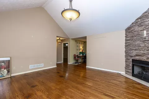100 Bright Leaf Dr, Lancaster, KY 40444 photo 6