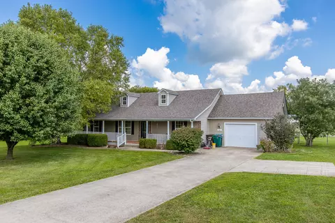 100 Bright Leaf Dr, Lancaster, KY 40444 photo 3