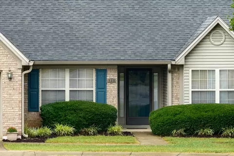 135 Dickinson Dr, Georgetown, KY 40324 photo 1