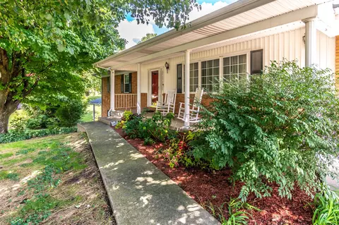 107 Crestview Dr, Berea, KY 40403 photo 4