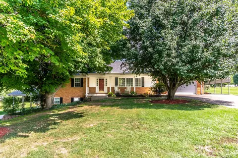 107 Crestview Dr, Berea, KY 40403 photo 1