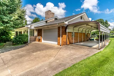 107 Crestview Dr, Berea, KY 40403 photo 3