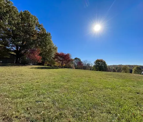 463 Woodside Dr, Somerset, KY 42503