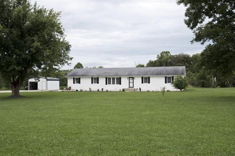 145 Ogg Ln, Berea, KY 40403 photo 1