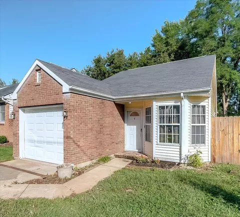 1021 Parkside Dr, Georgetown, KY 40324 photo 2