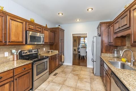 305 Hampton Hall Dr, Berea, KY 40403 photo 11