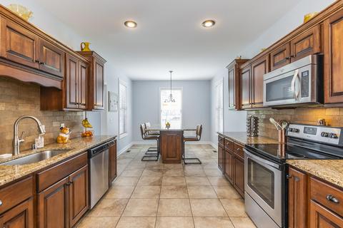 305 Hampton Hall Dr, Berea, KY 40403 photo 13