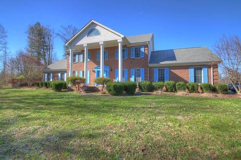 102 High View Dr, Barbourville, KY 40906