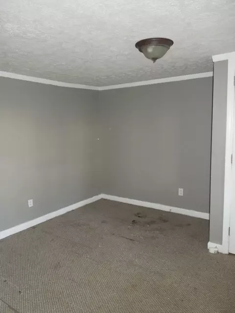 210 Hamilton Ave, Lancaster, KY 40444 photo 15