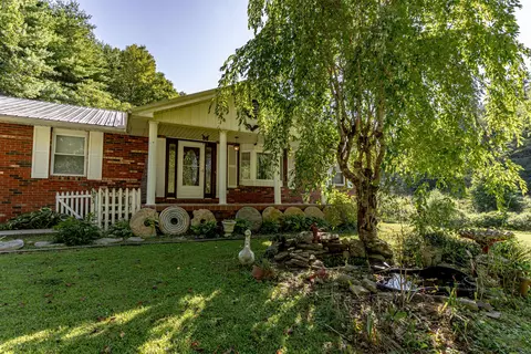 833 Ison Creek Rd, Sandy Hook, KY 41171 photo 4