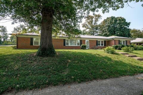 101 Elizabeth St, Versailles, KY 40383