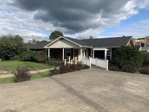 2205 Bays Ave St, Jackson, KY 41339 photo 1