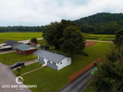 212 Meadow View Rd, Grayson, KY 41143 photo 2