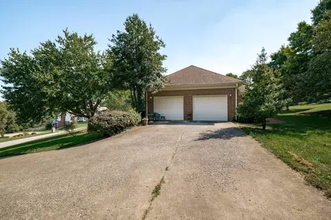 213 Quail Run Dr, Georgetown, KY 40324 photo 2
