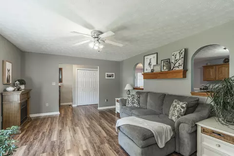 149 Forest Ln, Richmond, KY 40475 photo 6