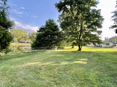 156 Lakeview Dr, Nancy, KY 42544 photo 5