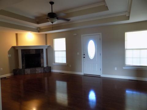 101 Hampton Hall Dr, Berea, KY 40403 photo 3