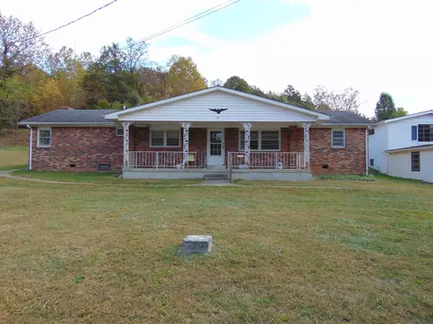 60 Walnut Grove Dr, Irvine, KY 40336