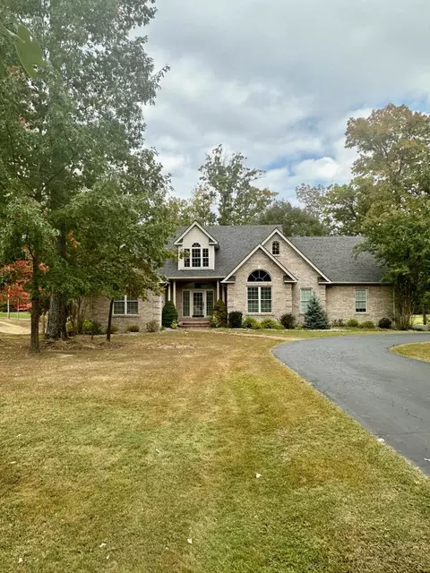1821 Eagle Dr, Morehead, KY 40351 photo 1