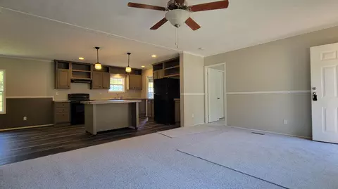 118 Lick Fork Rd, Middlesboro, KY 40965 photo 5