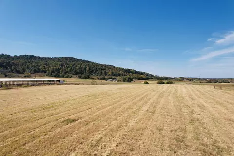 4 Elihu Cabin Hollow Rd, Somerset, KY 42501