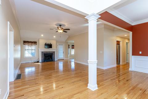 936 Cabernet Dr, Berea, KY 40403 photo 3