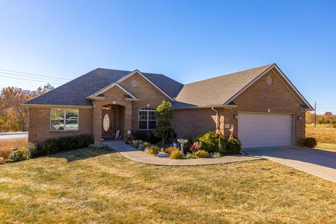 936 Cabernet Dr, Berea, KY 40403 photo 2