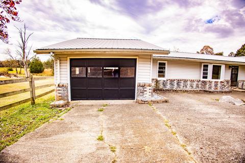 433 Coomer Rd, Burnside, KY 42519 photo 3