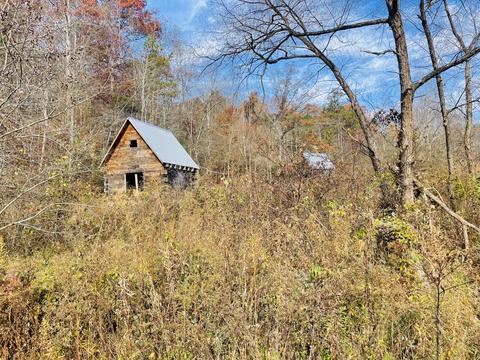 1395 Pleasant Grove Loop, Manchester, KY 40962