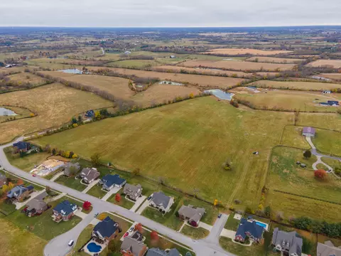100 Duclair Dr, Winchester, KY 40391