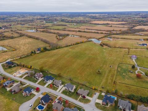 220 Duclair Dr, Winchester, KY 40391