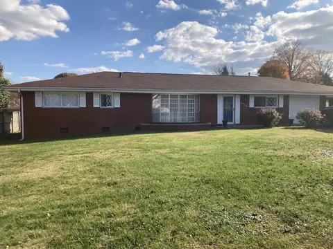 703 Phillips Ln, Corbin, KY 40701 photo 2
