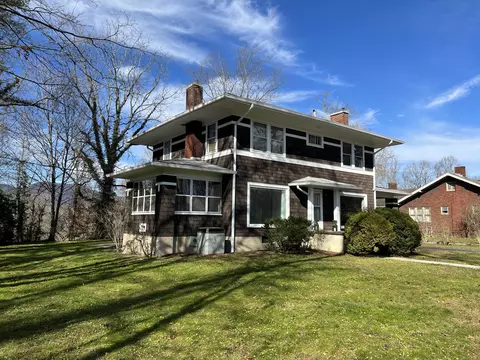 211 Arthur Heights Hts, Middlesboro, KY 40965 photo 1