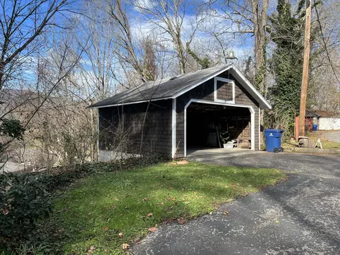 211 Arthur Heights Hts, Middlesboro, KY 40965 photo 12