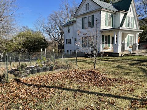 596 Chestnut St, Berea, KY 40403 photo 9